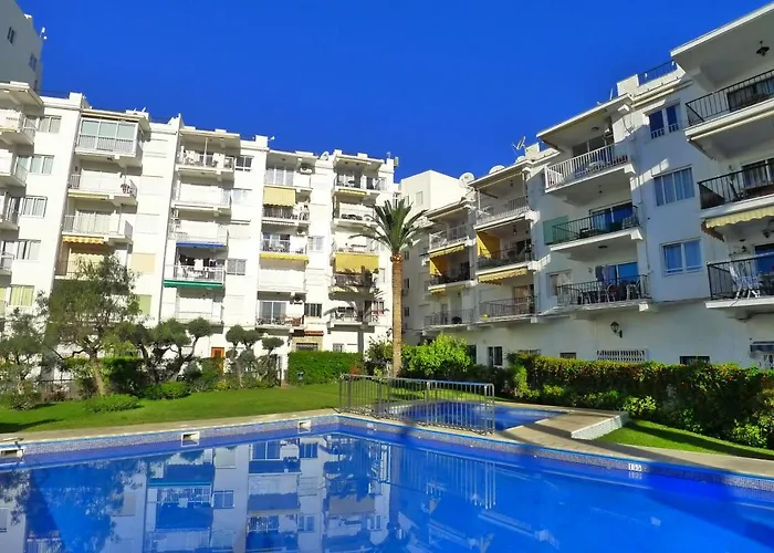 Coronado 4 아파트